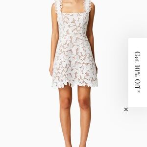 Elliatt White and Tan Sleeveless Square Neck Mini Sundress